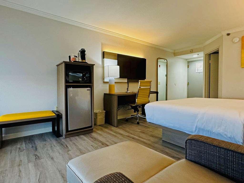 Comfort Inn & Suites Houston I-10 West Energy Corridor Habitación foto