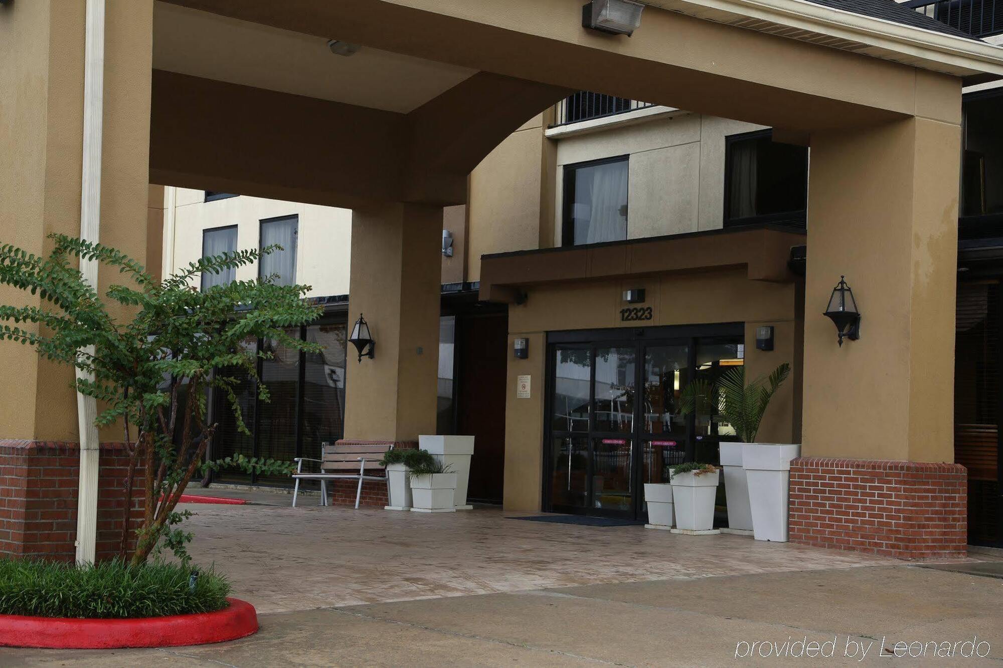 Comfort Inn & Suites Houston I-10 West Energy Corridor Exterior foto